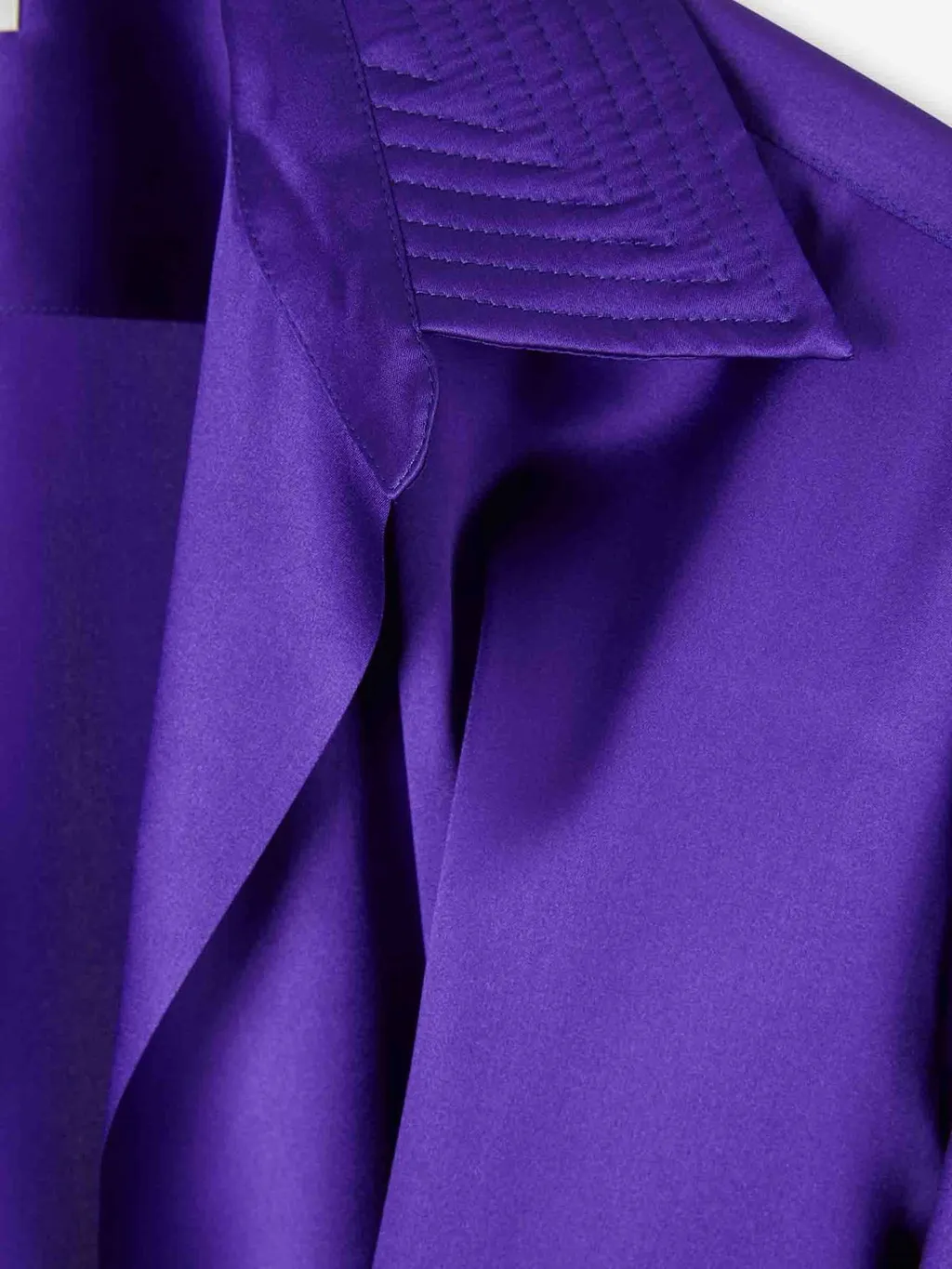 Long-Sleeved V-Neck Shirt