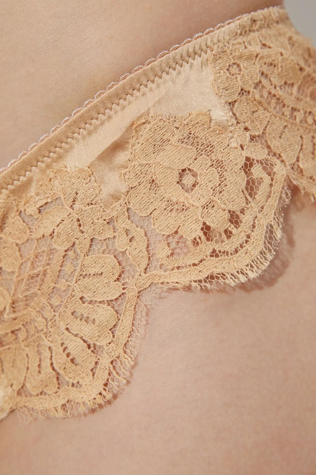 Bow Detail Lace Briefs