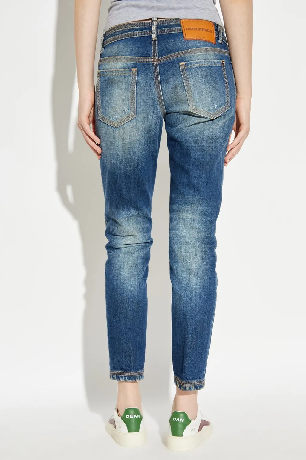 Medium Rodeo Wash Distressed Jennifer Jeans