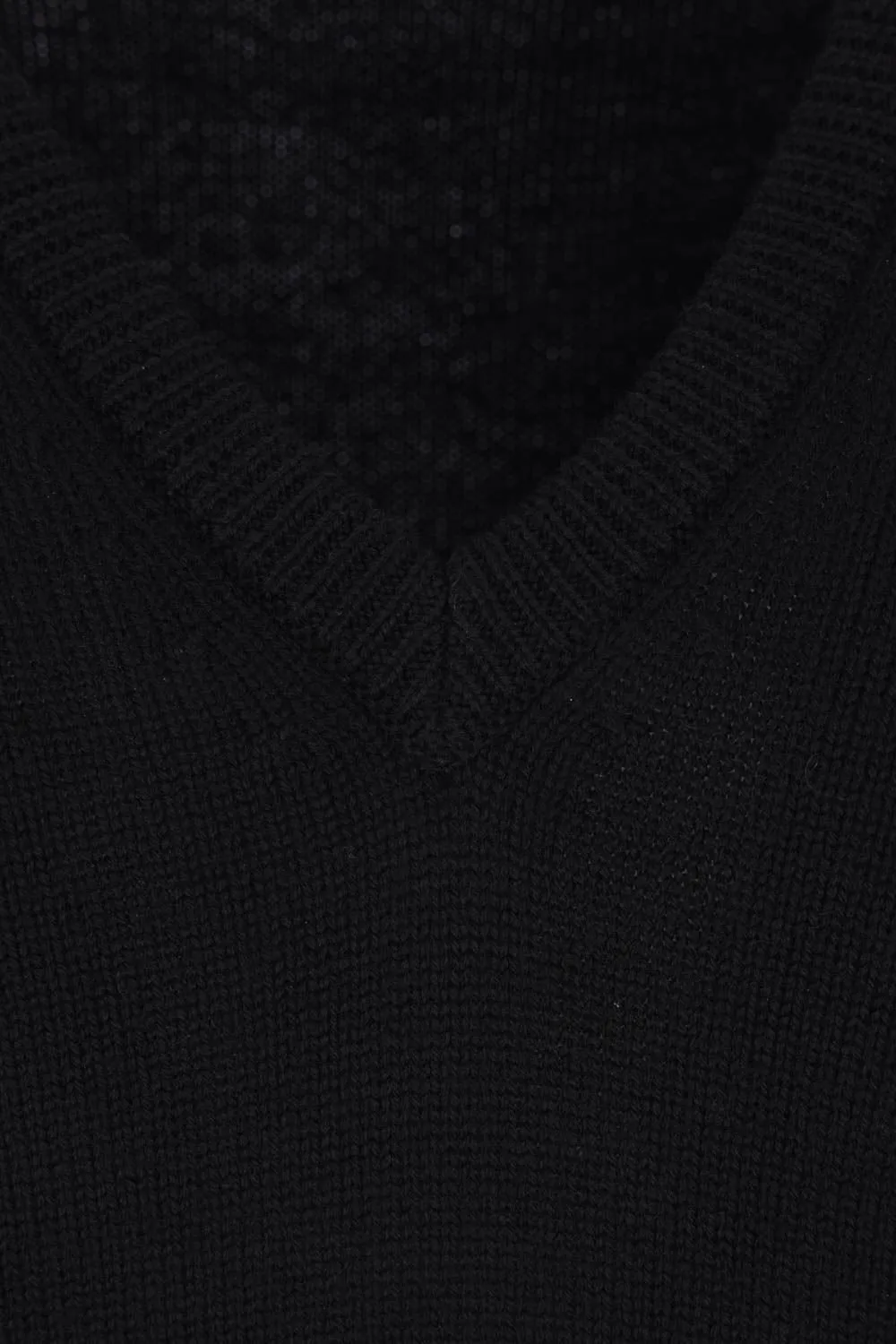 Embellished V-Neck Knitted Pullover