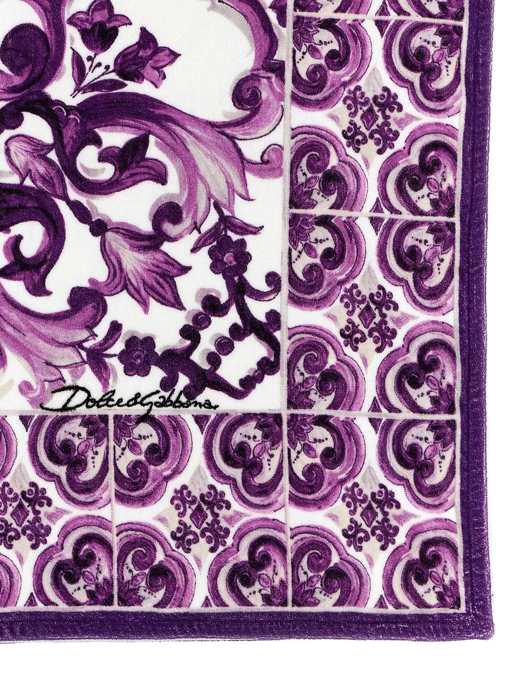 Majolica Print Beach Towel