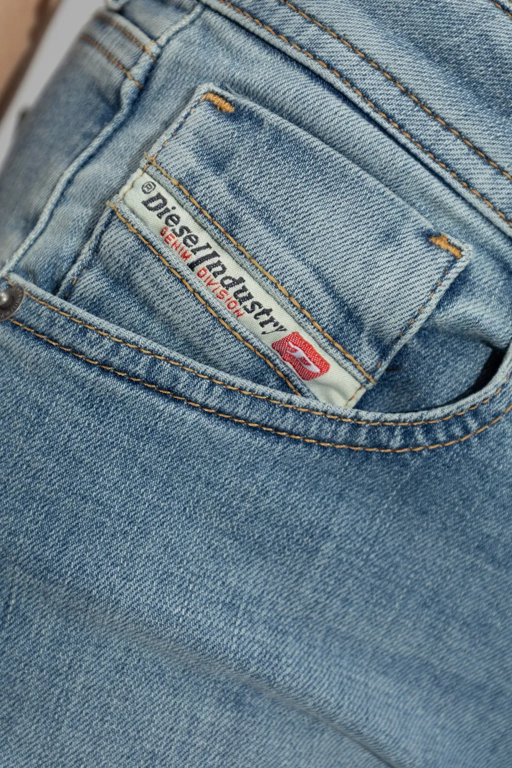 1969 D-Ebbey Straight-Leg Jeans