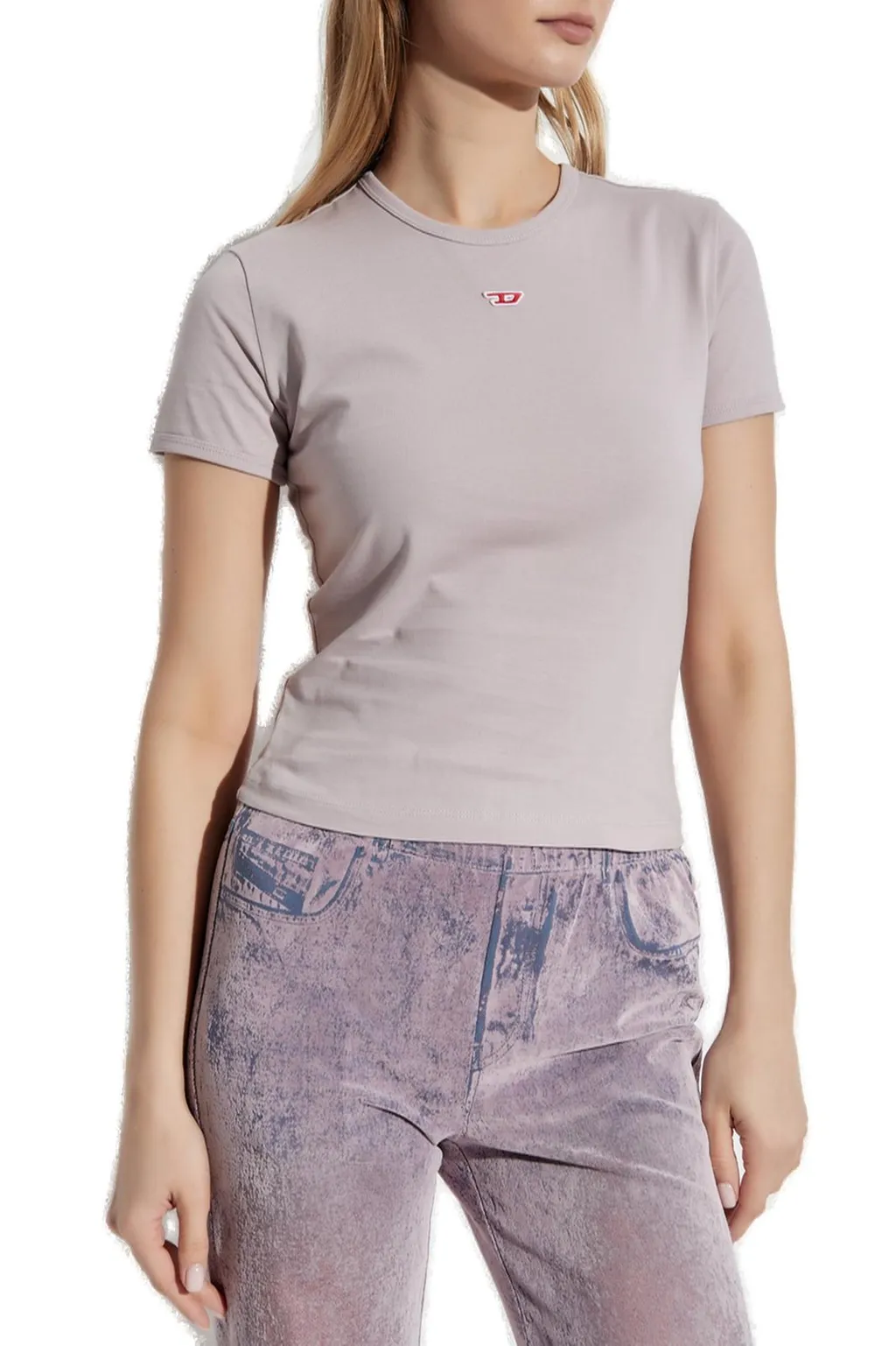 T-Uncutie-Long-D Embroidered D Patch T-Shirt