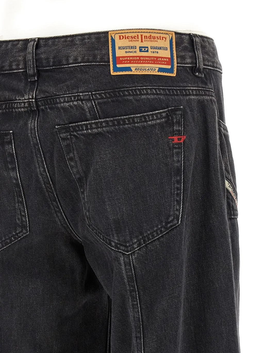 D-Akii Wide Leg Jeans
