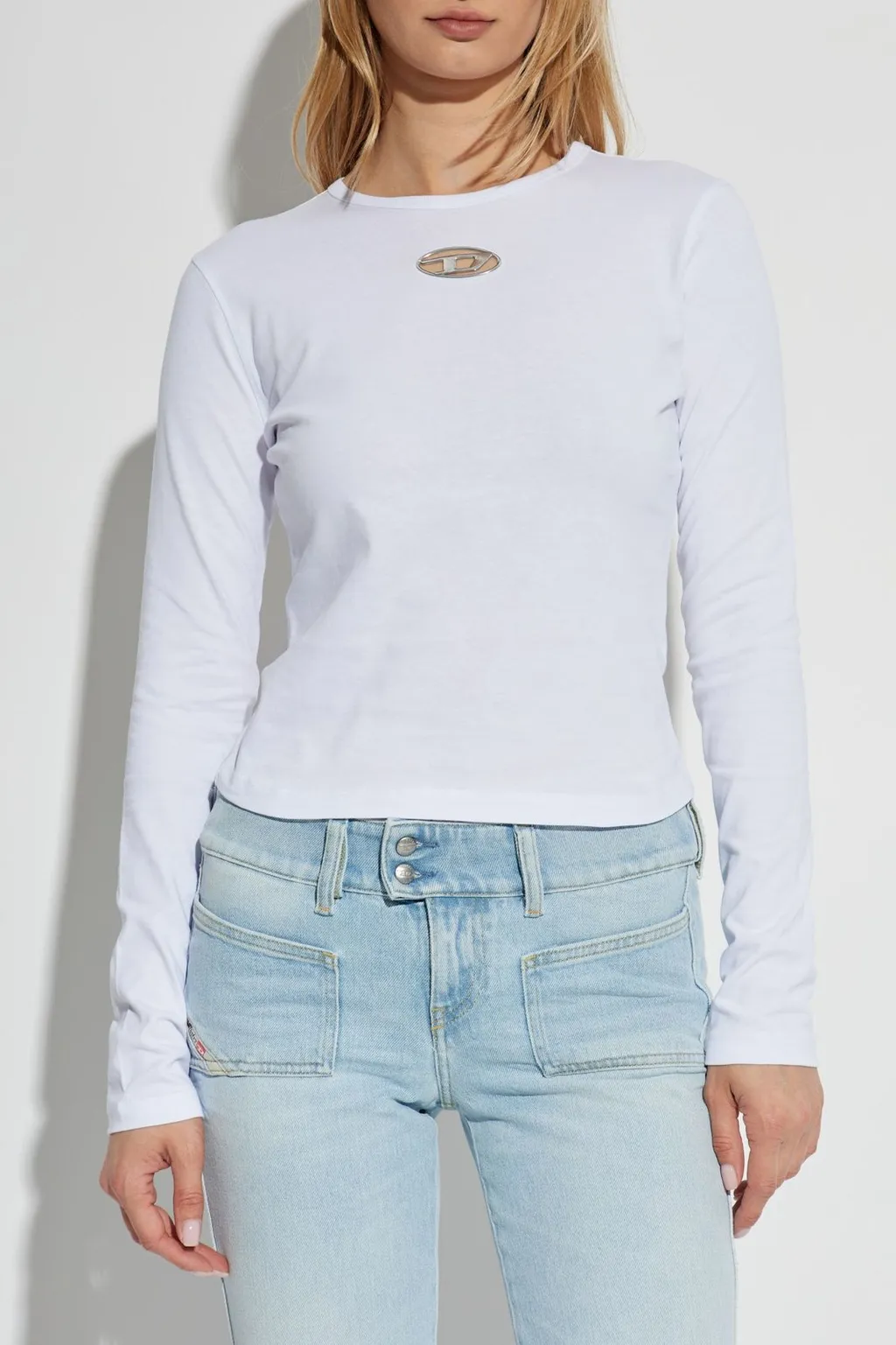 T-Uncutie-Long-Ls-Od Oval D Cut Out Top