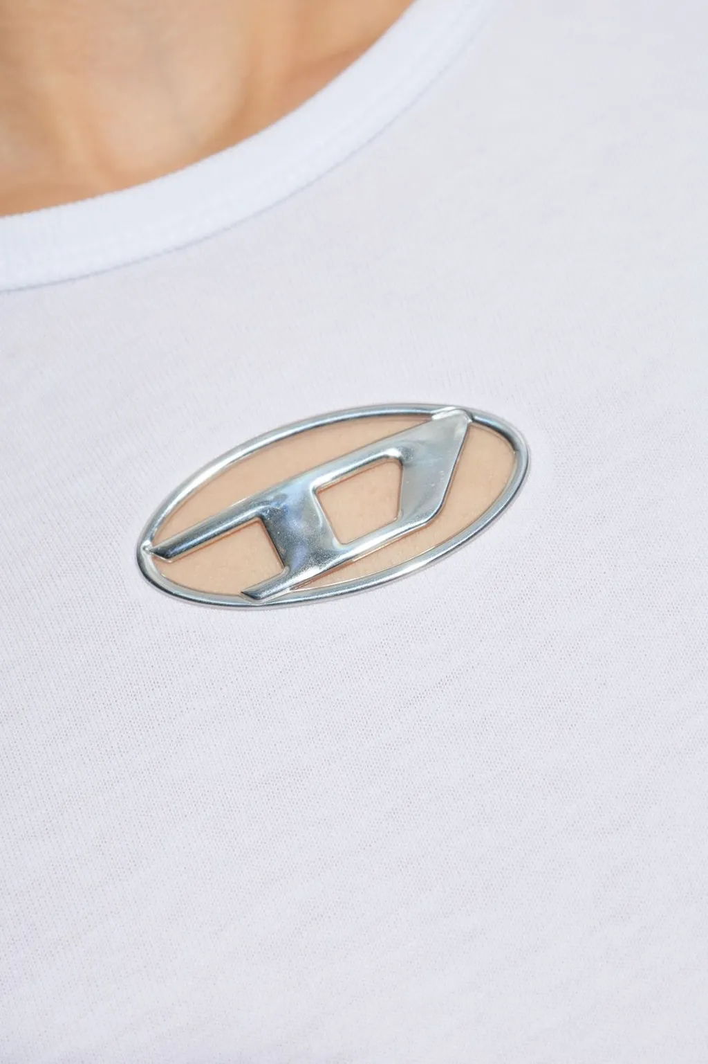 T-Uncutie-Long-Ls-Od Oval D Cut Out Top