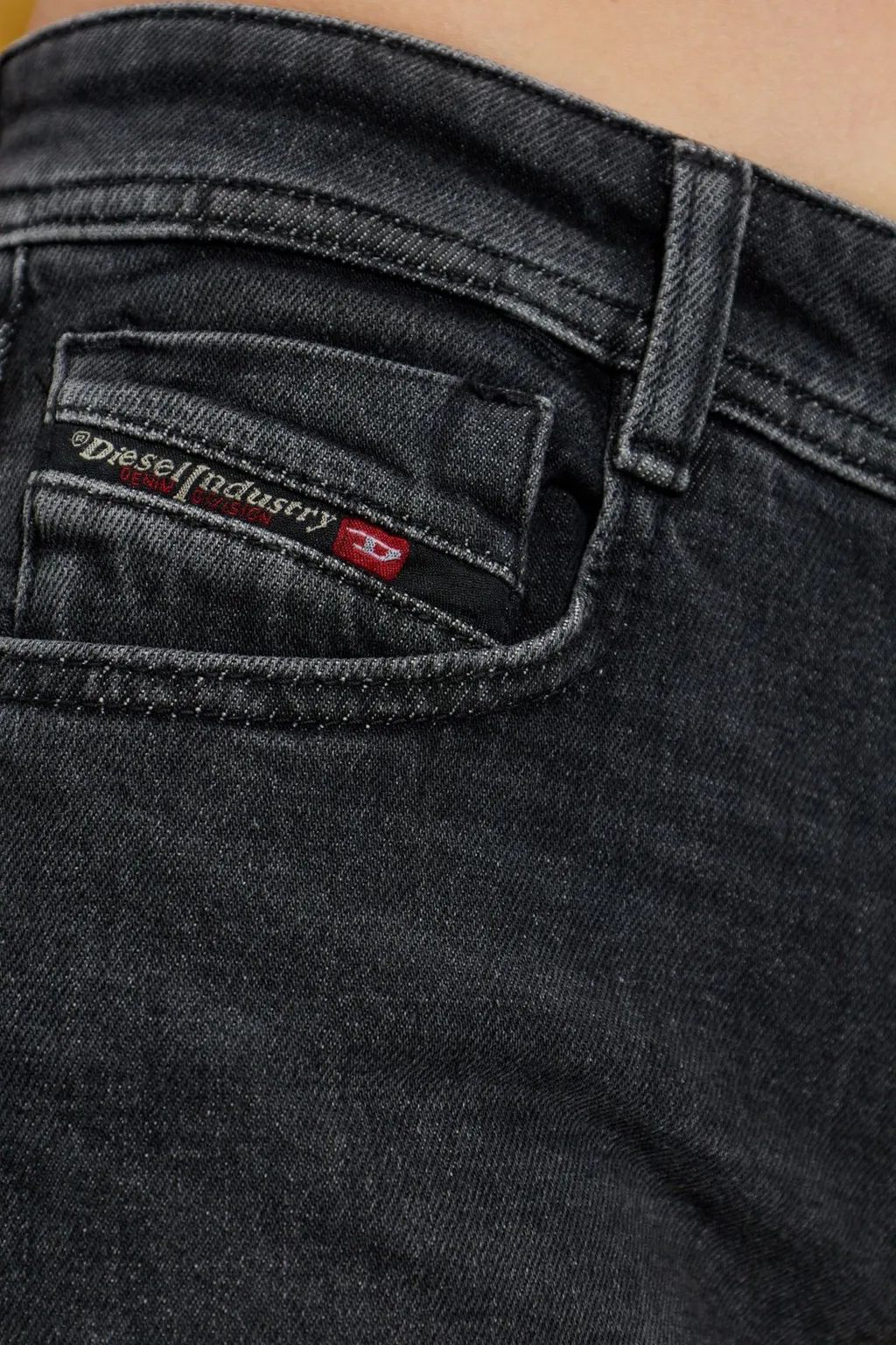 1969 D Ebbey Slim Jeans