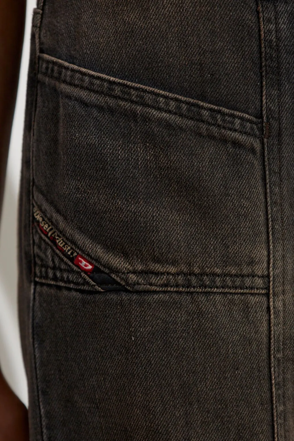 D-Akii Wide Leg Jeans