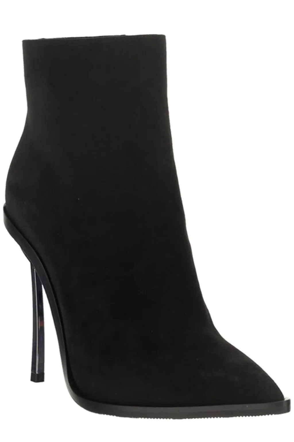 Pointed-Toe Zipped Boots