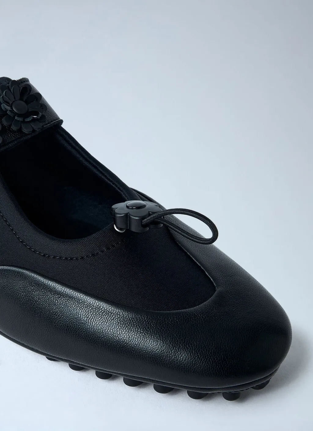 Sporty Mary Jane Flat Shoes