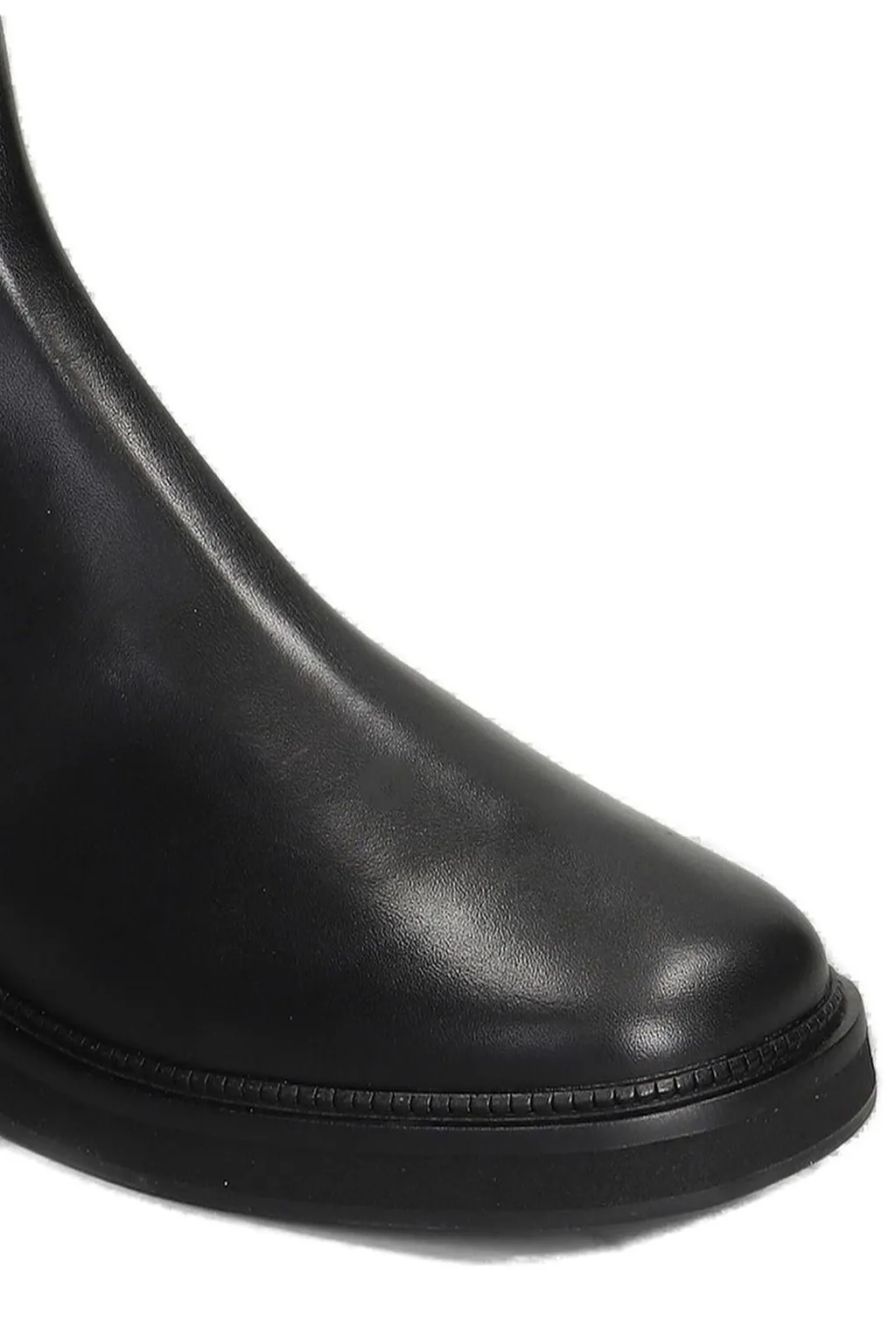 Basic Chelsea Boots