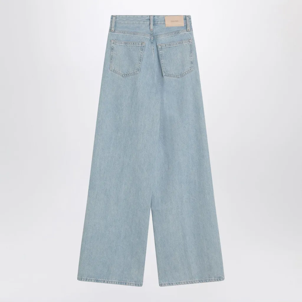 Wide-Leg Jeans