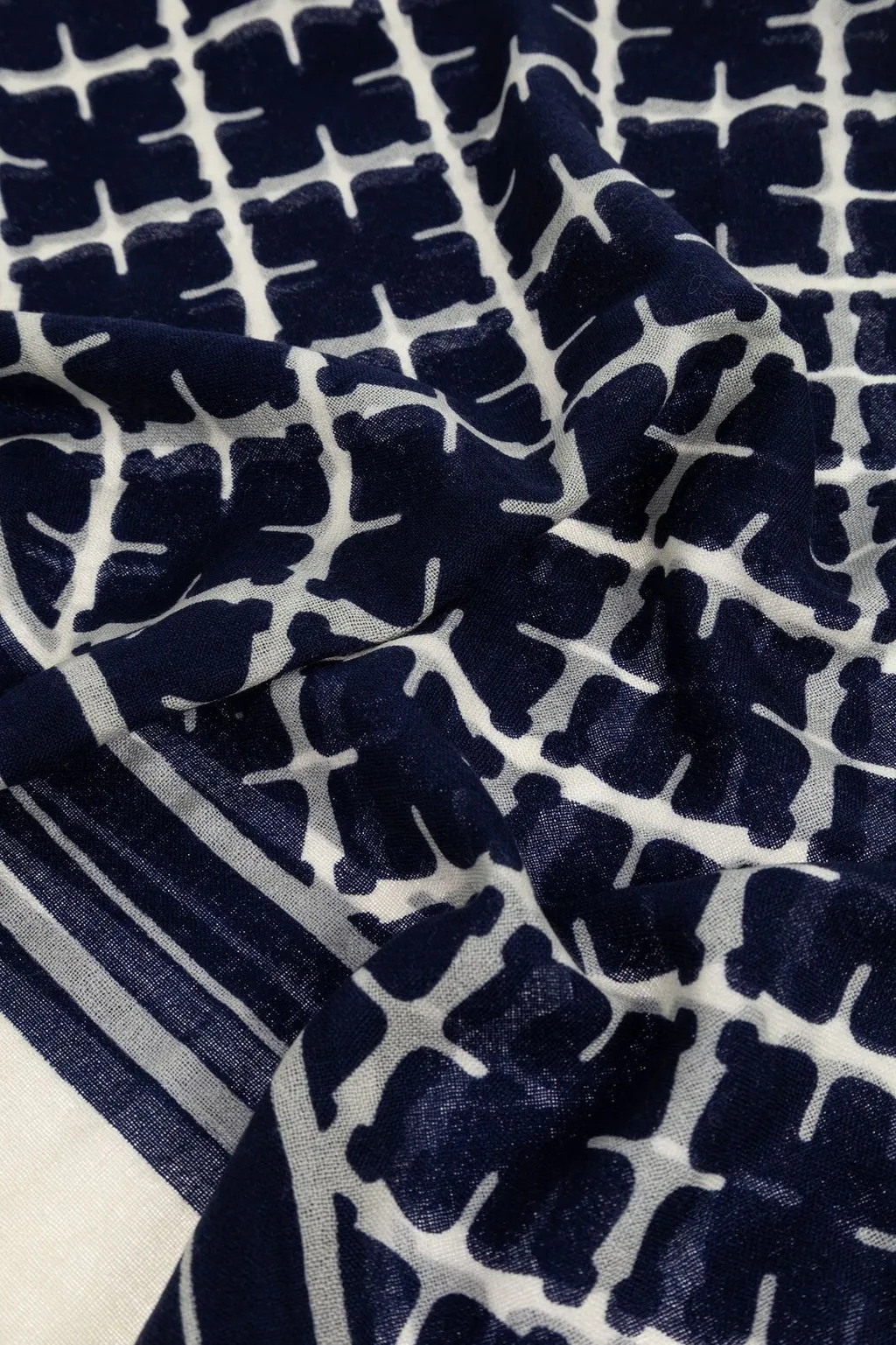 Cornelis Frayed-Edge Scarf