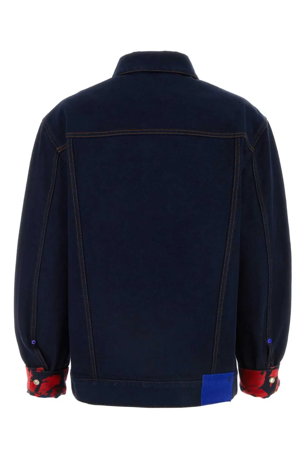 Long Sleeved Buttoned Denim Jacket