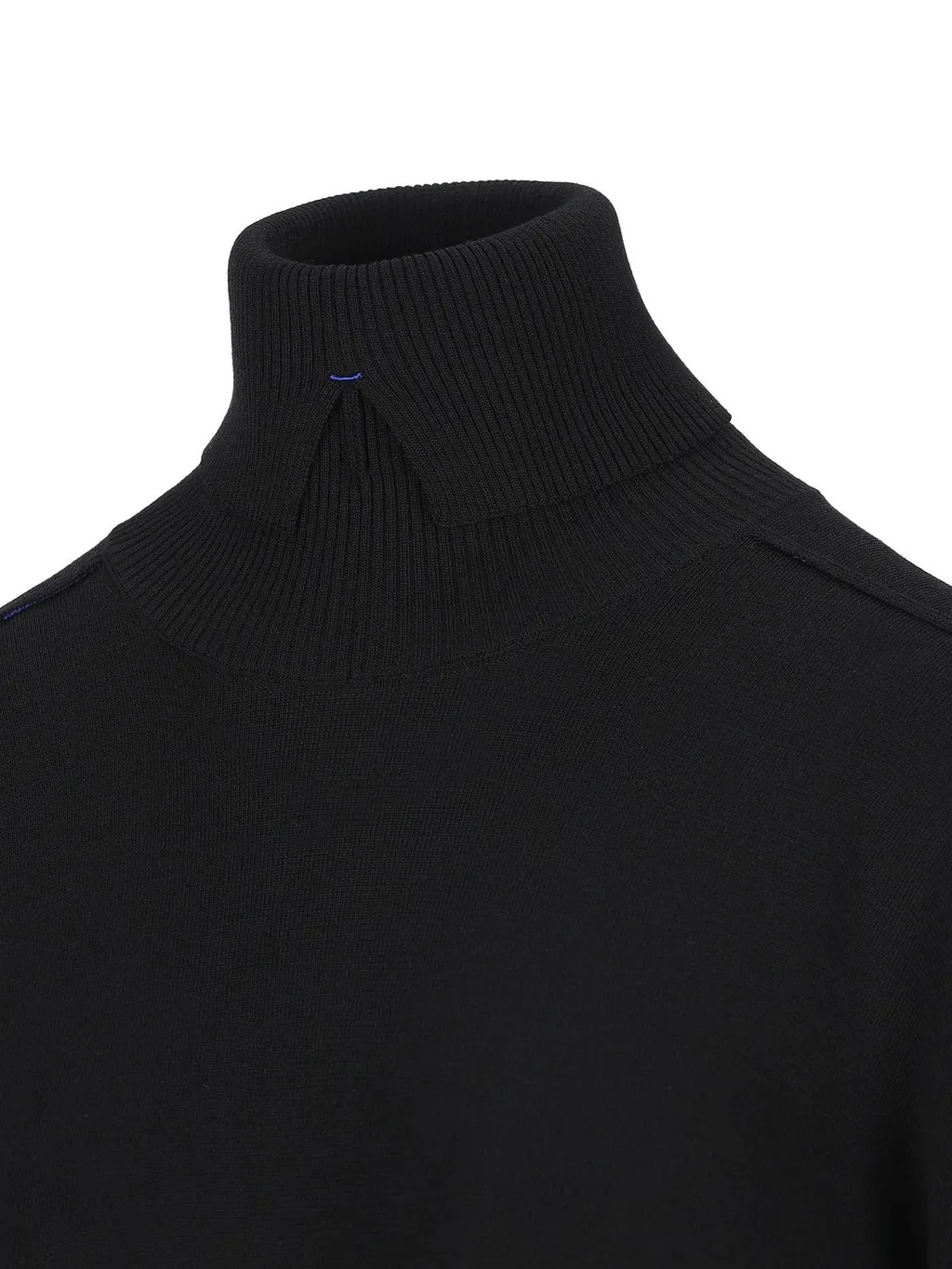 Long Sleeved High-Neck Jumper