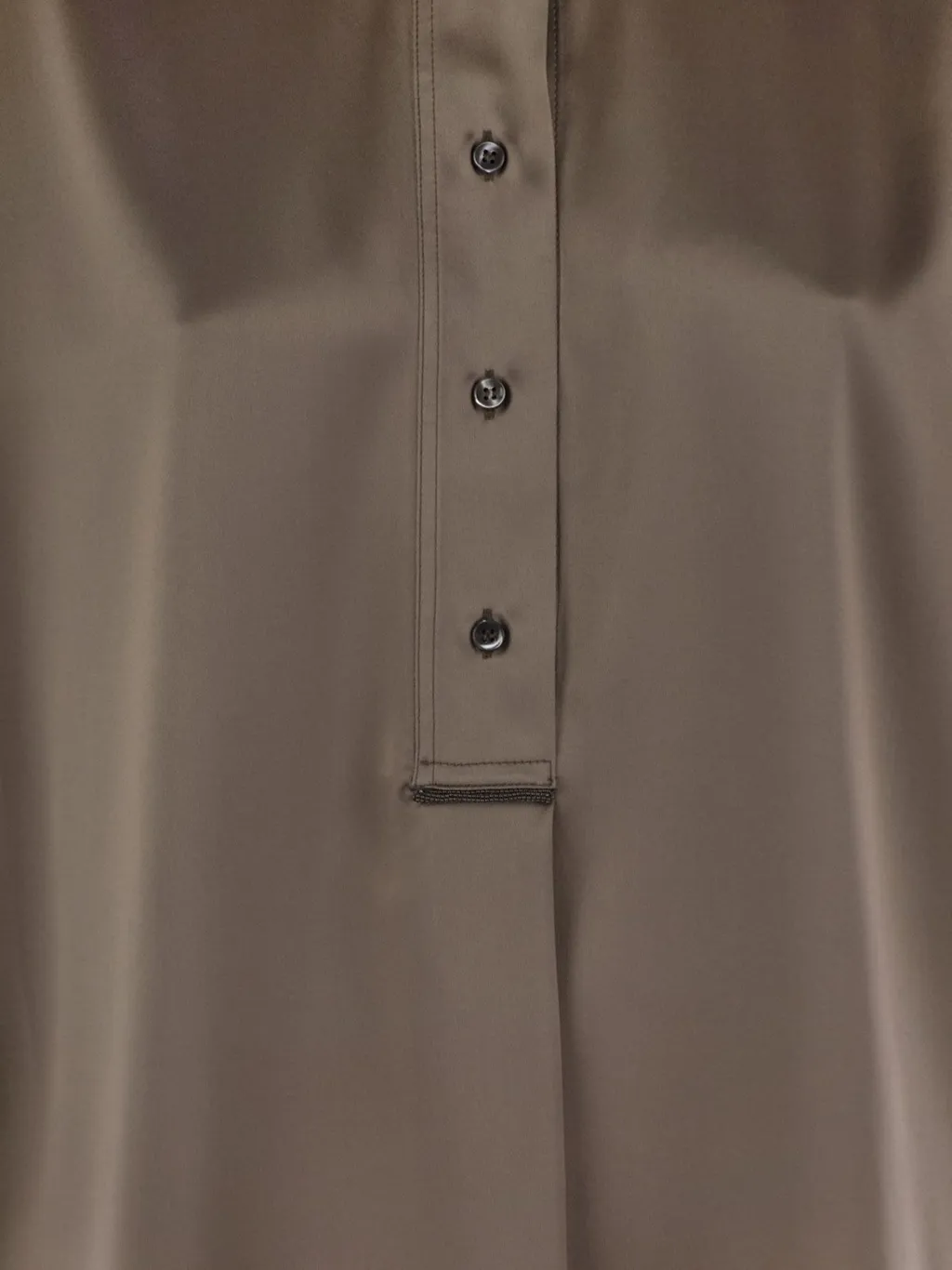 Short-Sleeved Buttoned Blouse