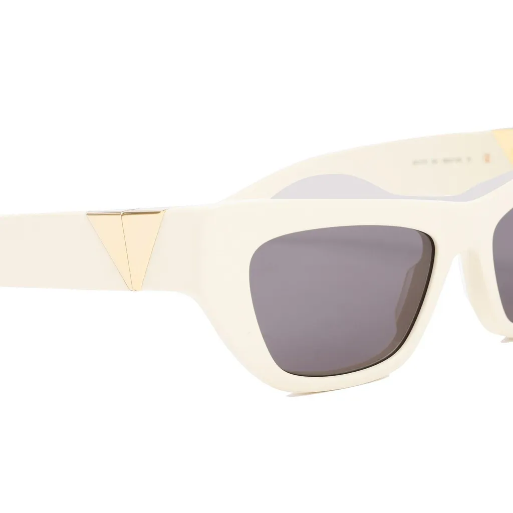 Cat-Eye Frame Sunglasses