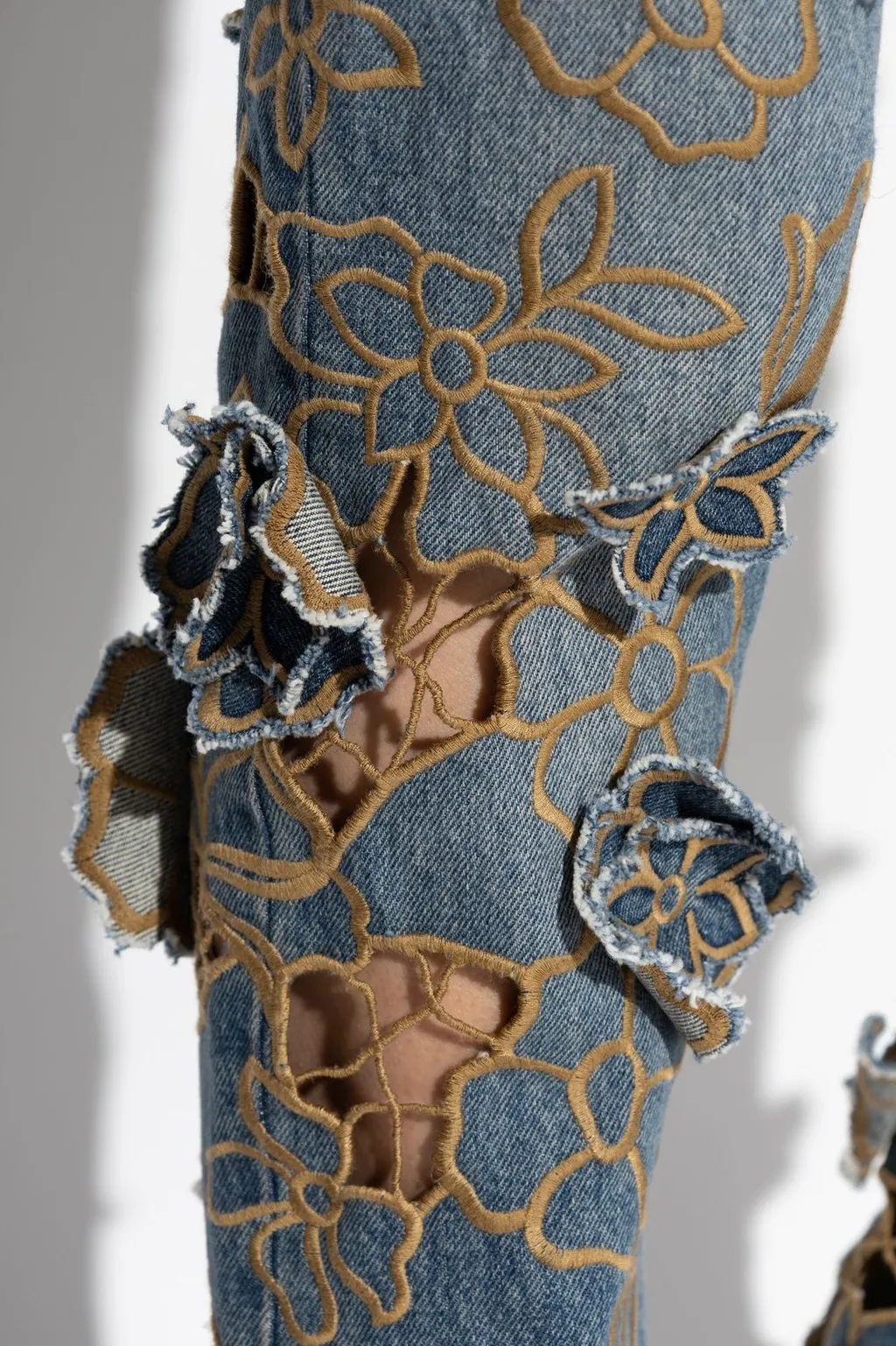Floral Appliqué Flared Jeans