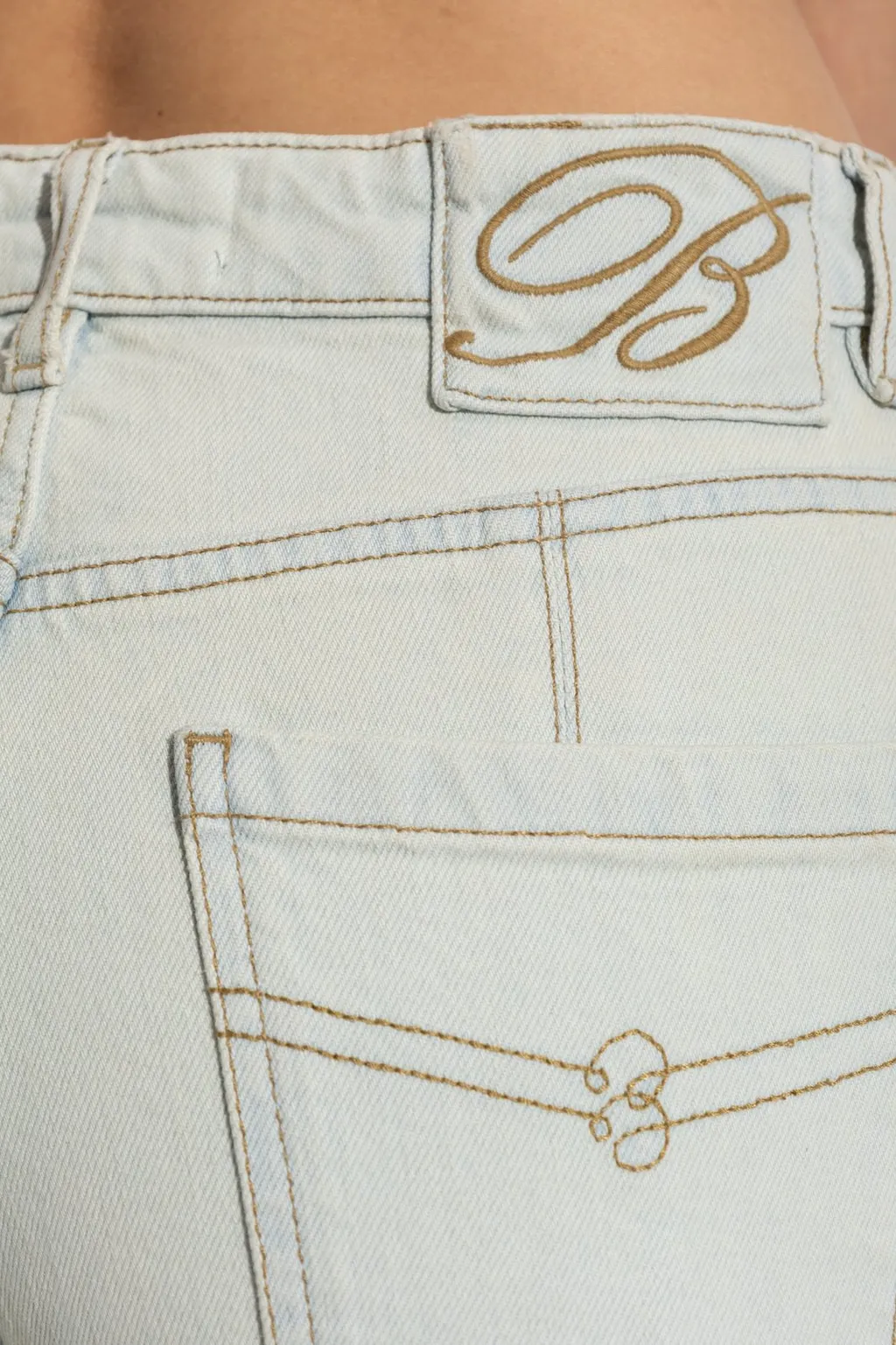 Jeans With Flare Legs
