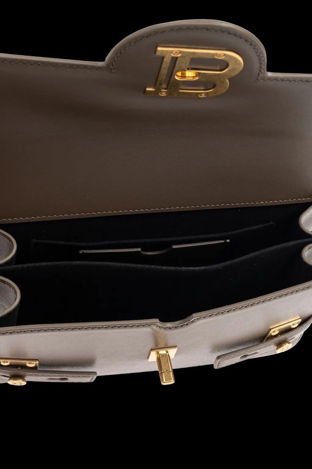 B Buzz 24 Shoulder Bag