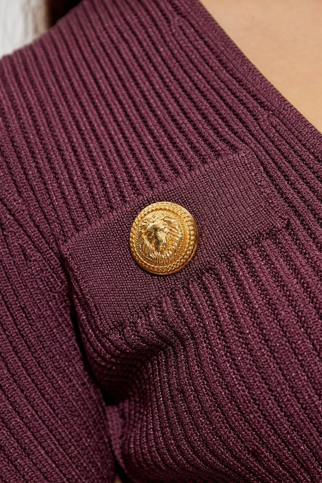 Button Embellished V-Neck Knitted Top