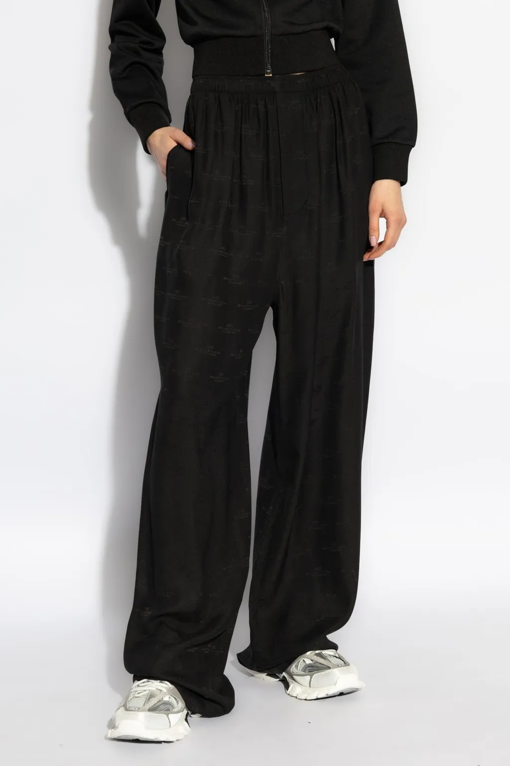 Logo Detailed Pleated Trousers