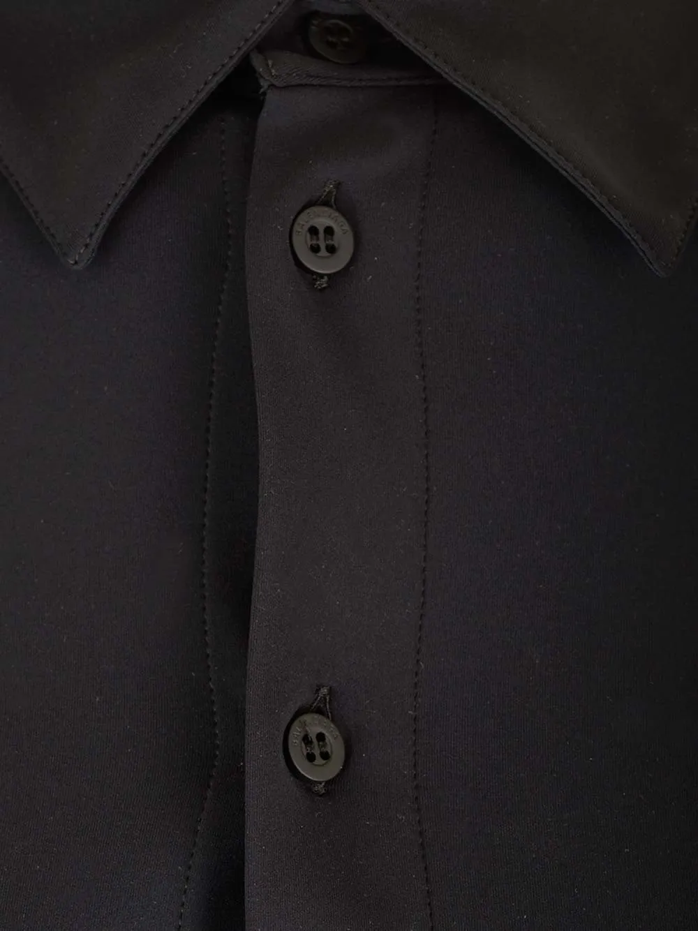 Collared Long-Sleeved Shirt