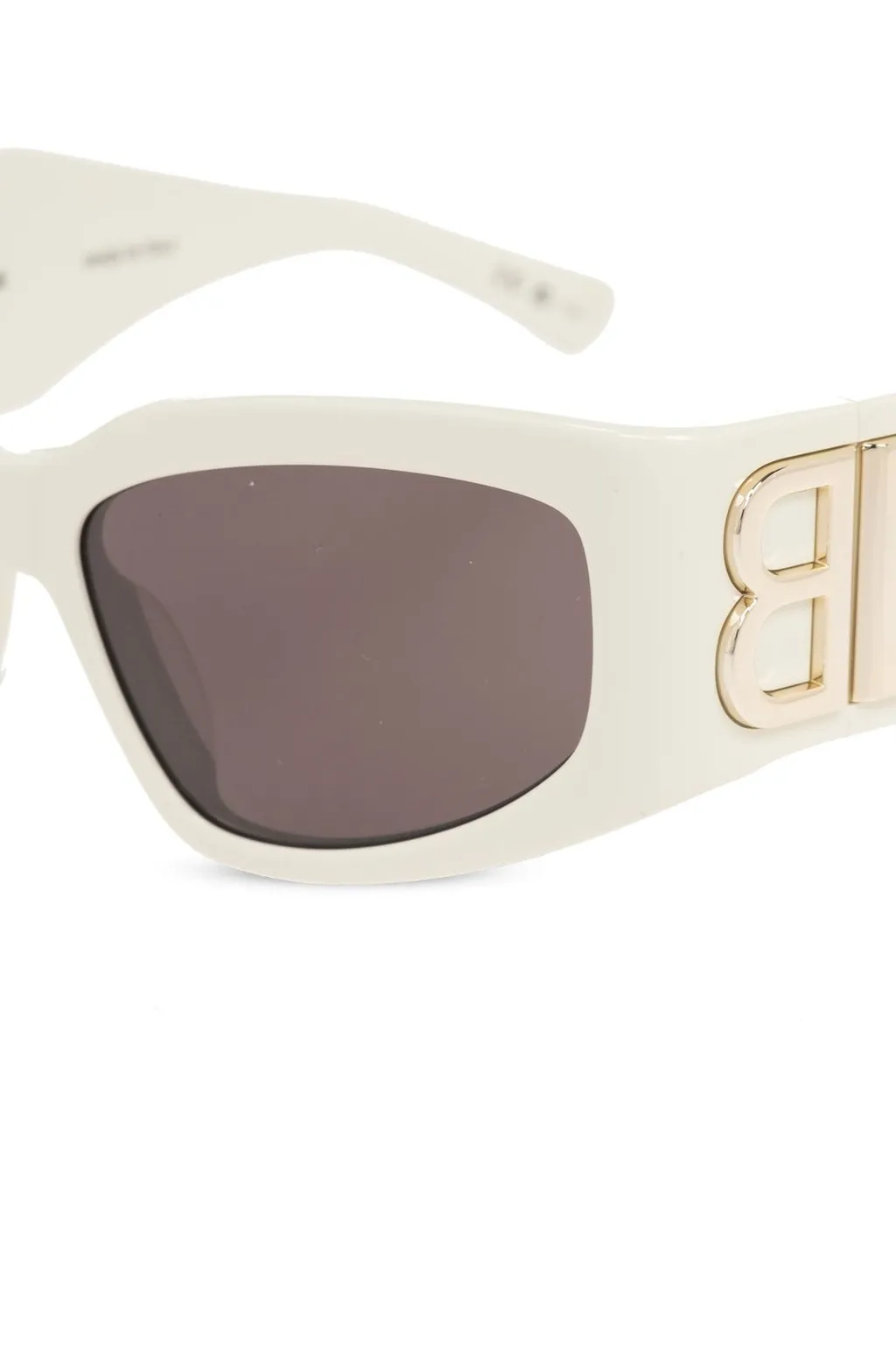 Bossy Cat-Eye Sunglasses