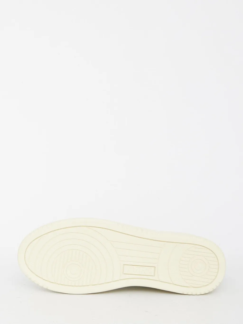 Medalist Low-Top Sneakers