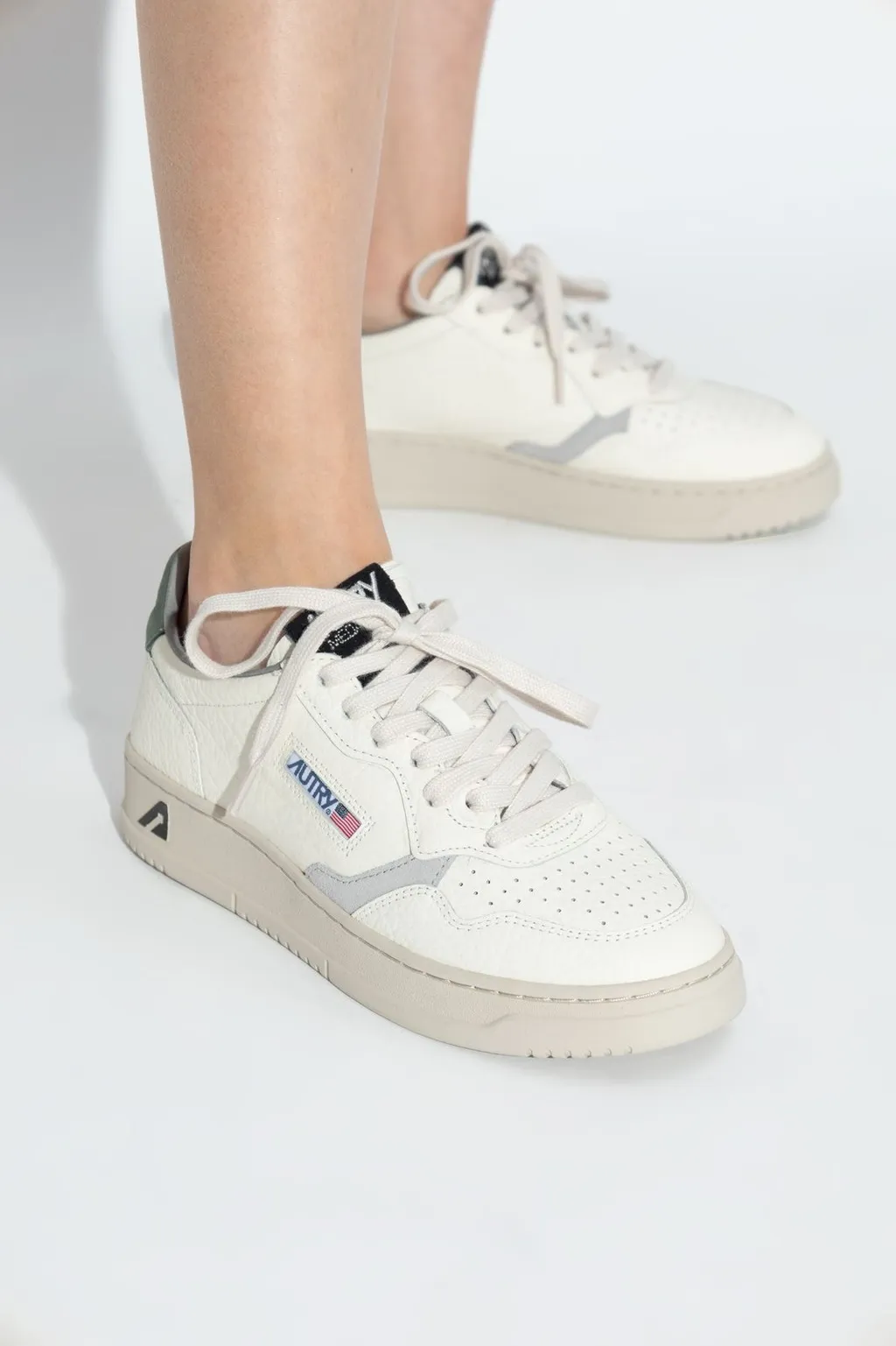 Medalist Low Sneakers