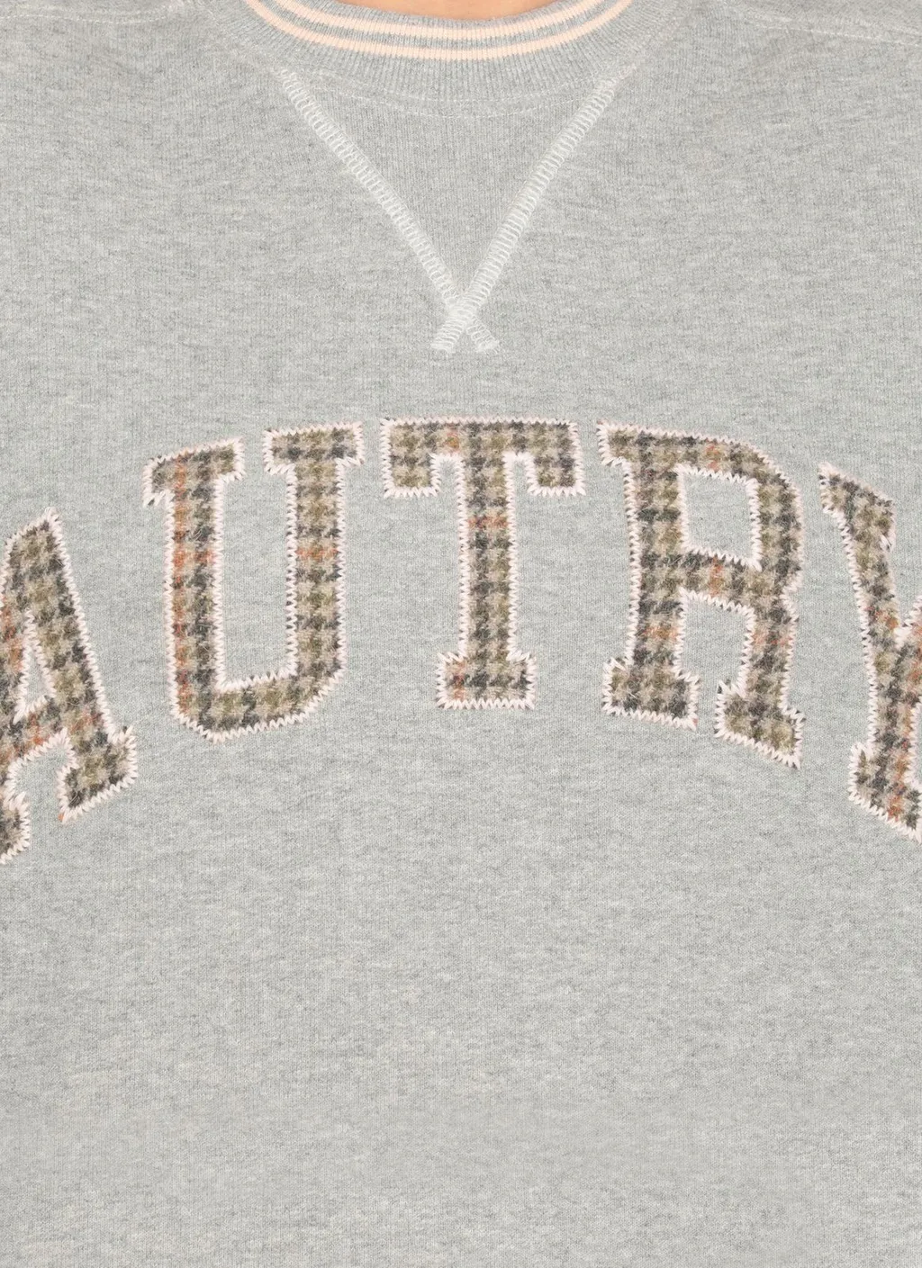 Check-Pattern Embroidered Long Sleeved Sweatshirt