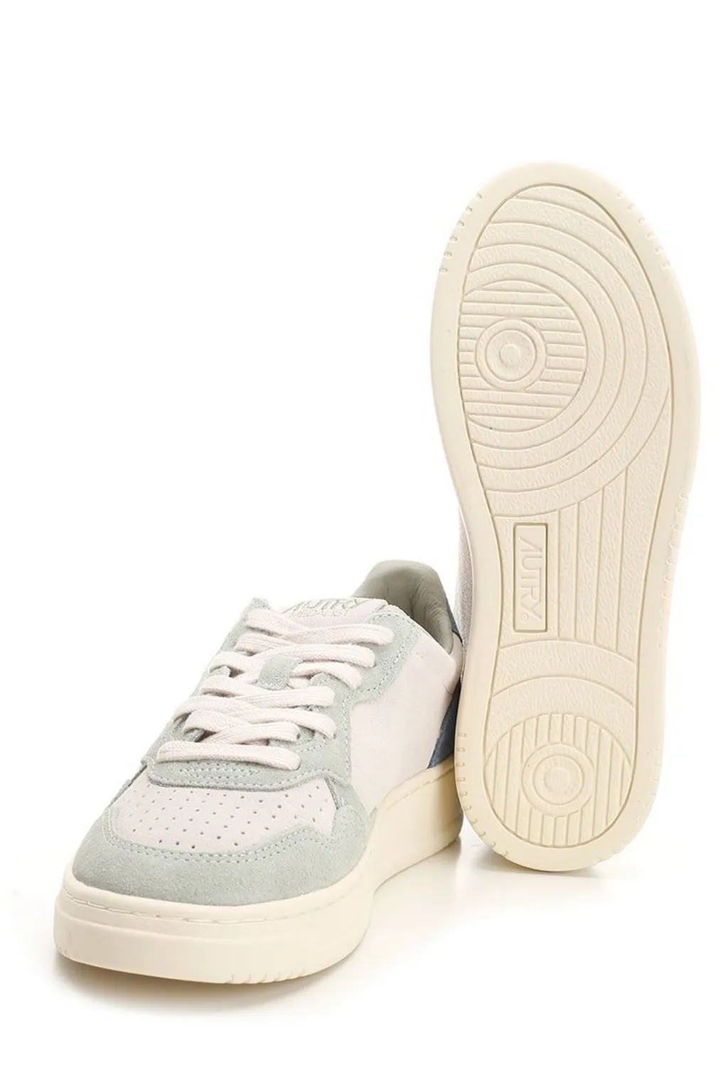 Medalist Low Sneakers