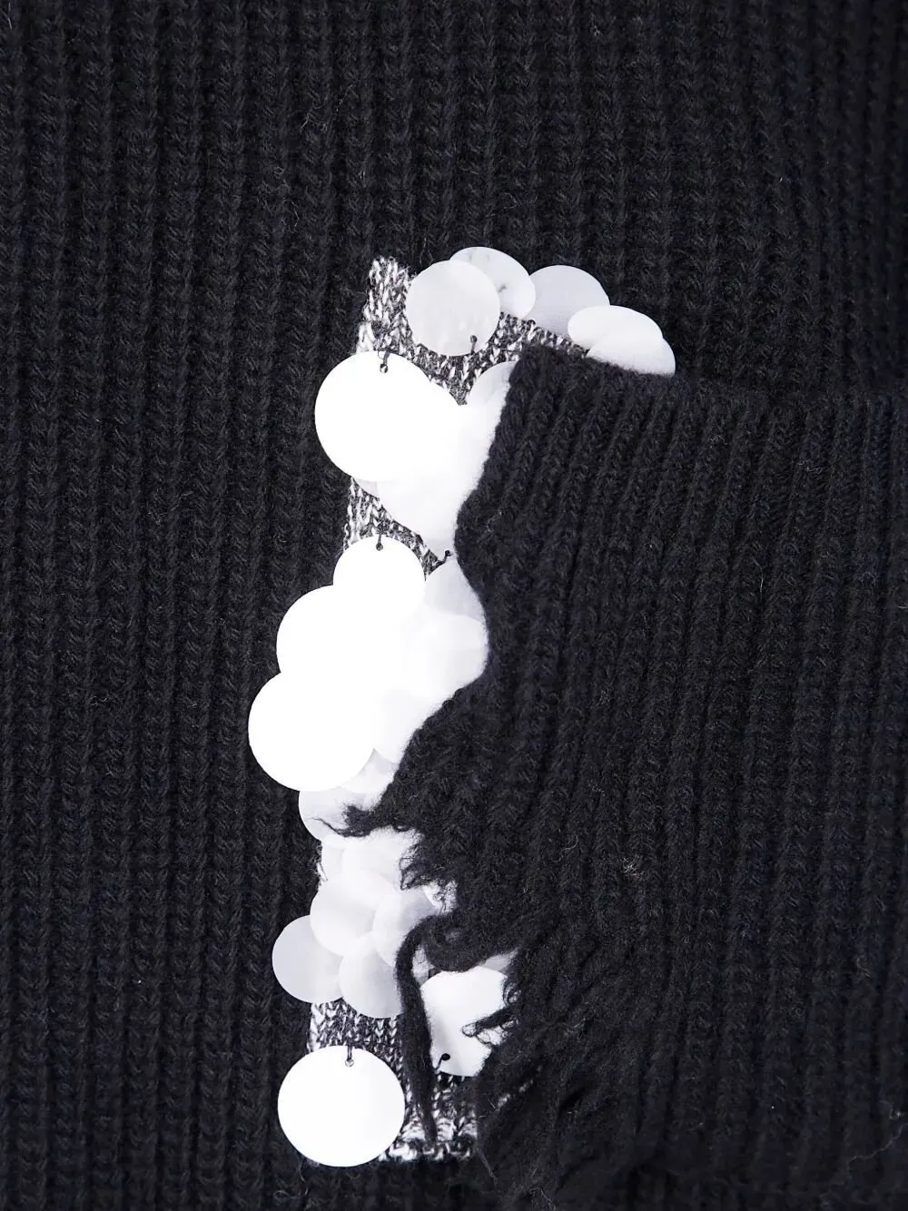Embroidered High Turtle Neck Knitwear