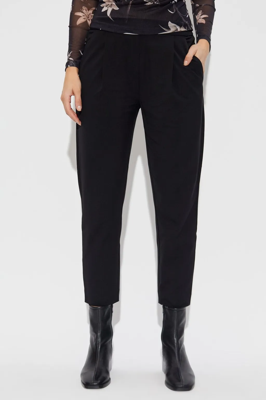 Aleida Tapered Pants