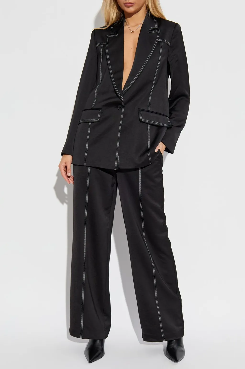 Luna Contrast-Stitch Blazer