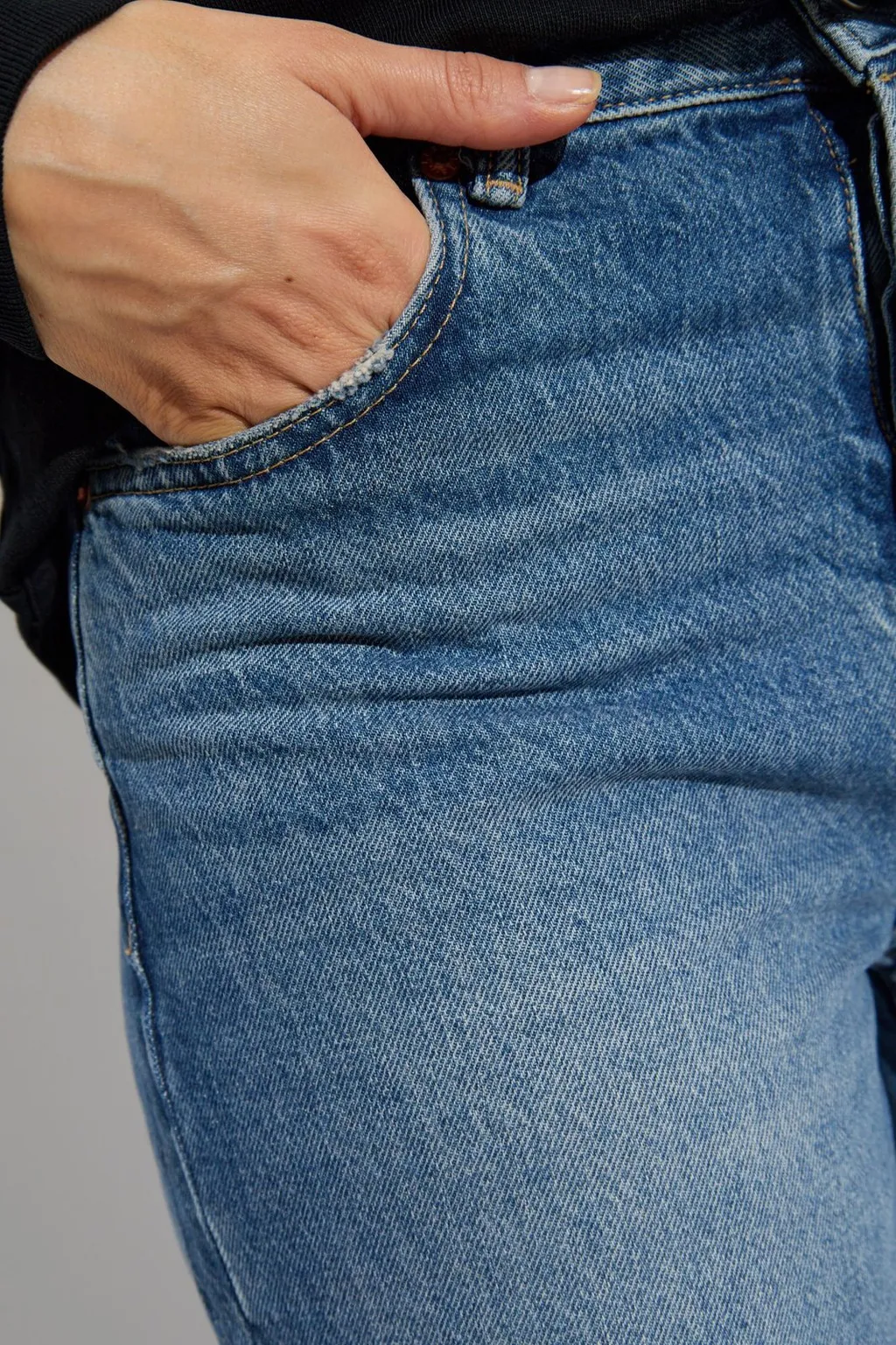 Brooklyn Straight-Leg Jeans