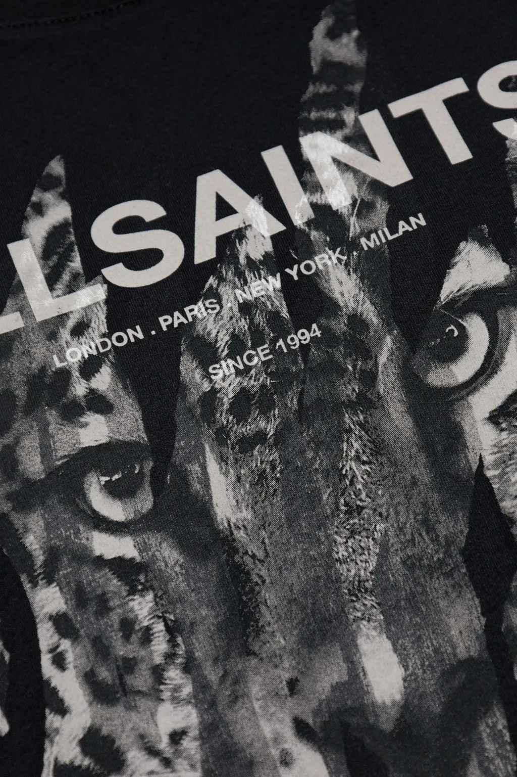Riproar Graphic T-Shirt