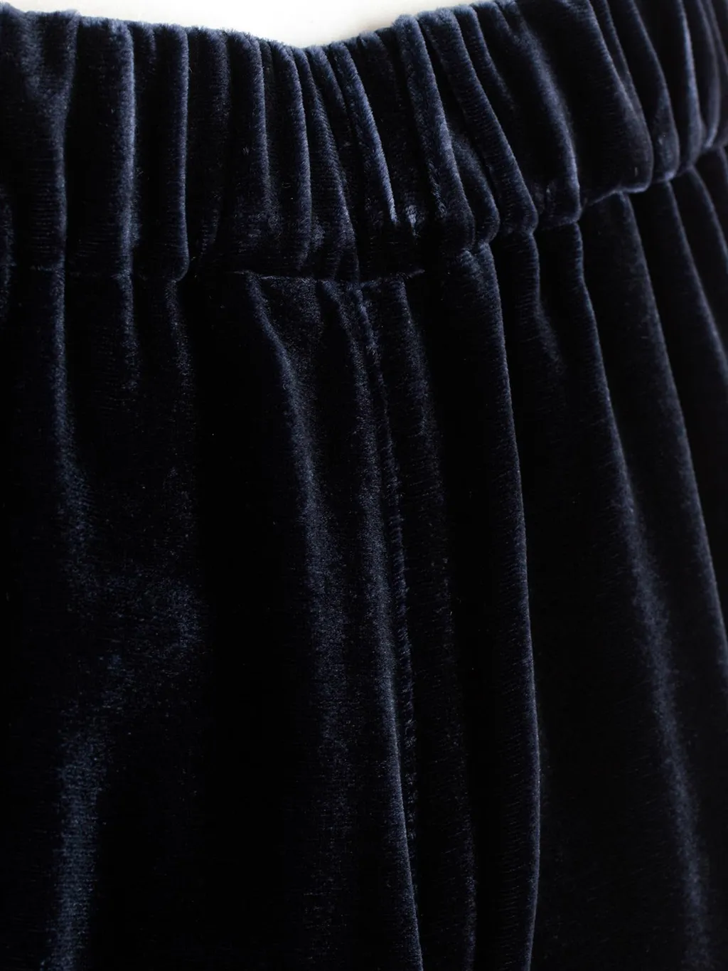 Elastic-Waistband Cropped Trousers