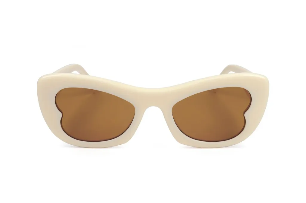 Heart Frame Full Rim Sunglasses