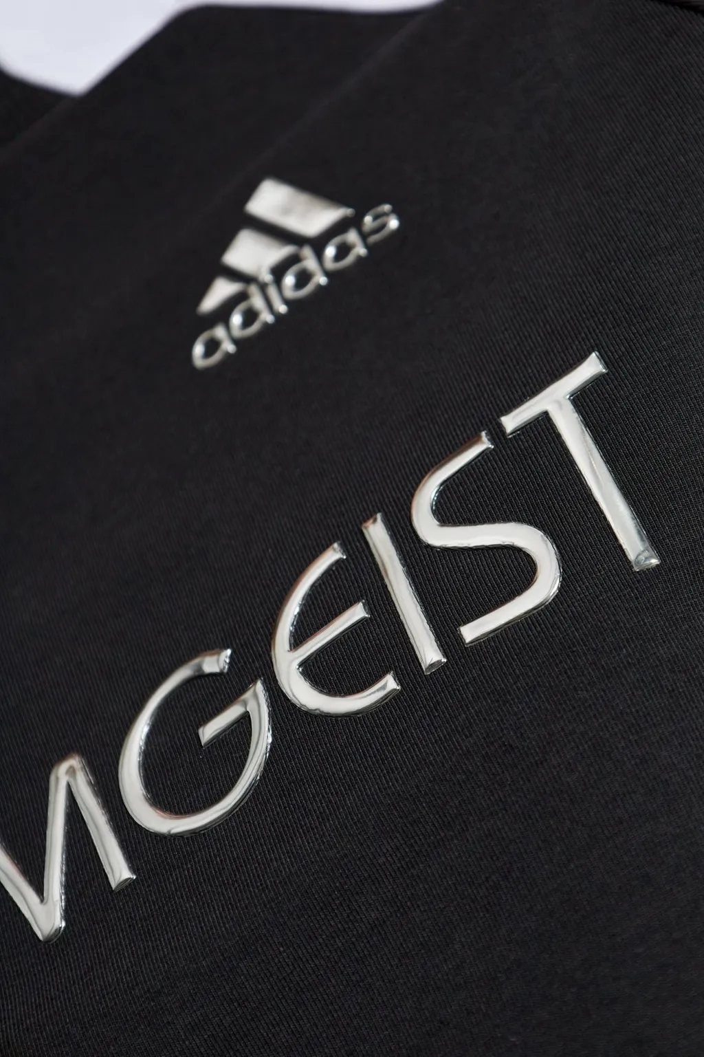 Adilenium Season 4 Teamgeist Slim T-Shirt