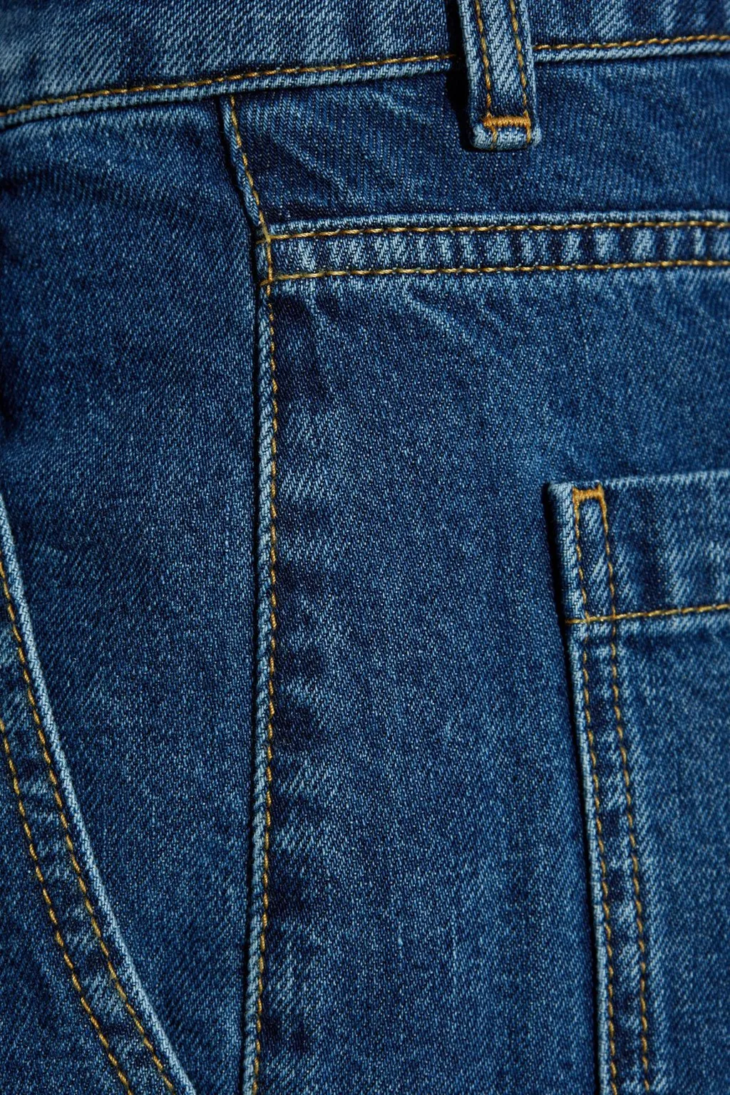 Pleated Jeans