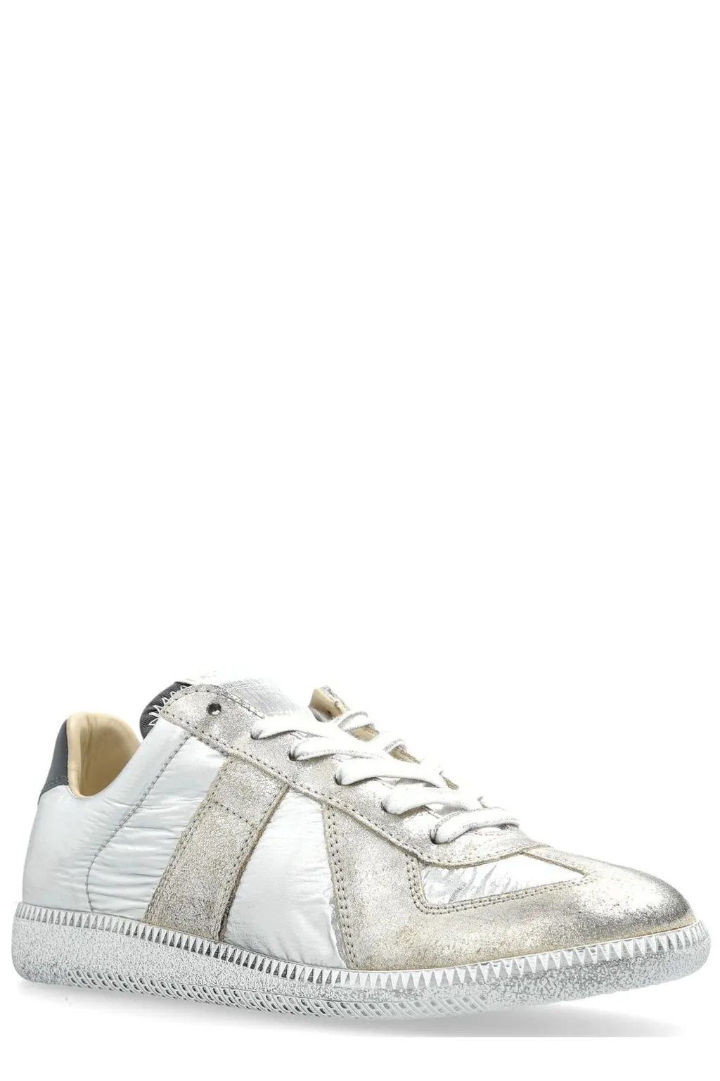 Low-Up Sneakers