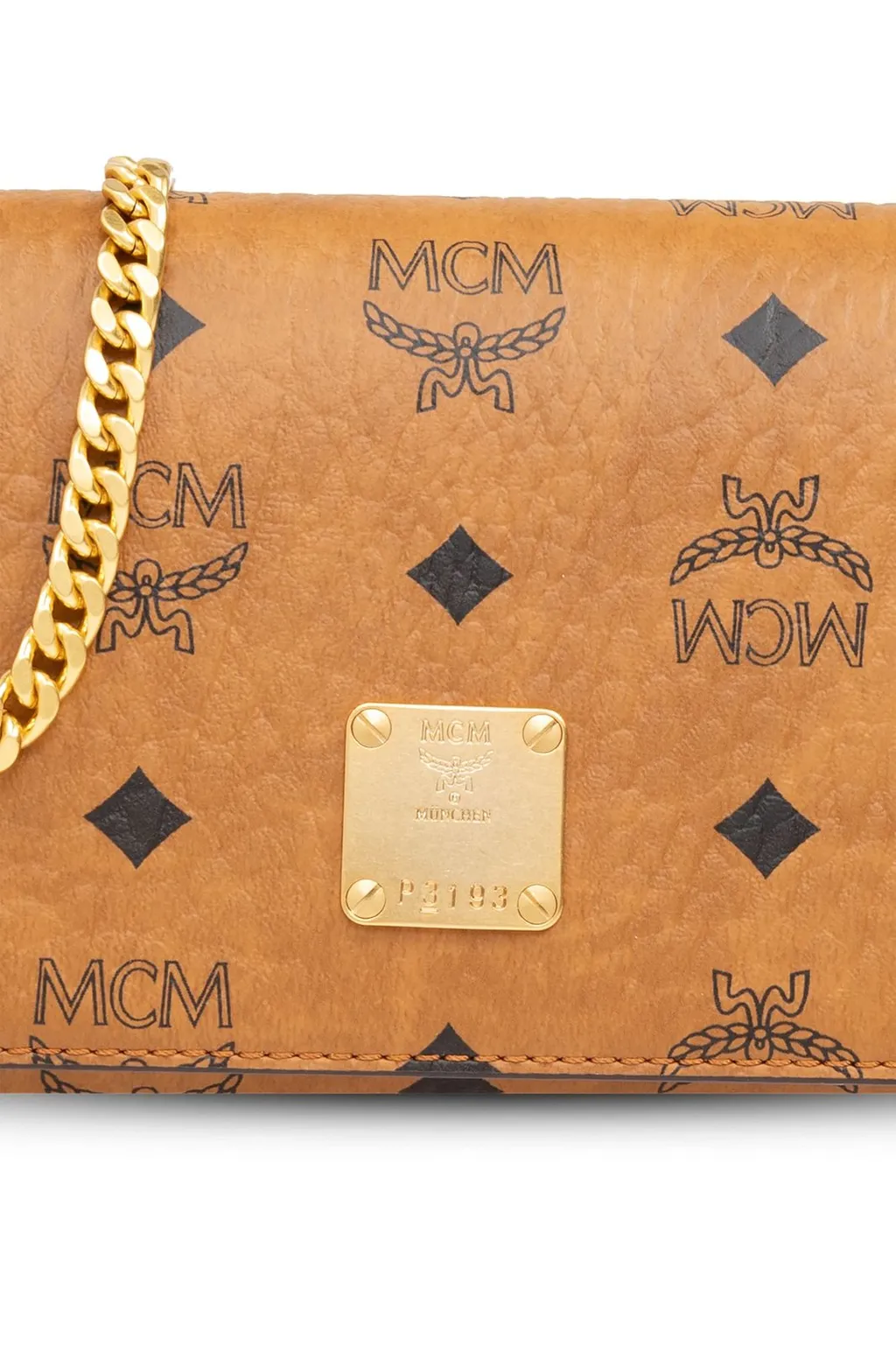 Logo-Engraved Chain-Linked Shoulder Bag
