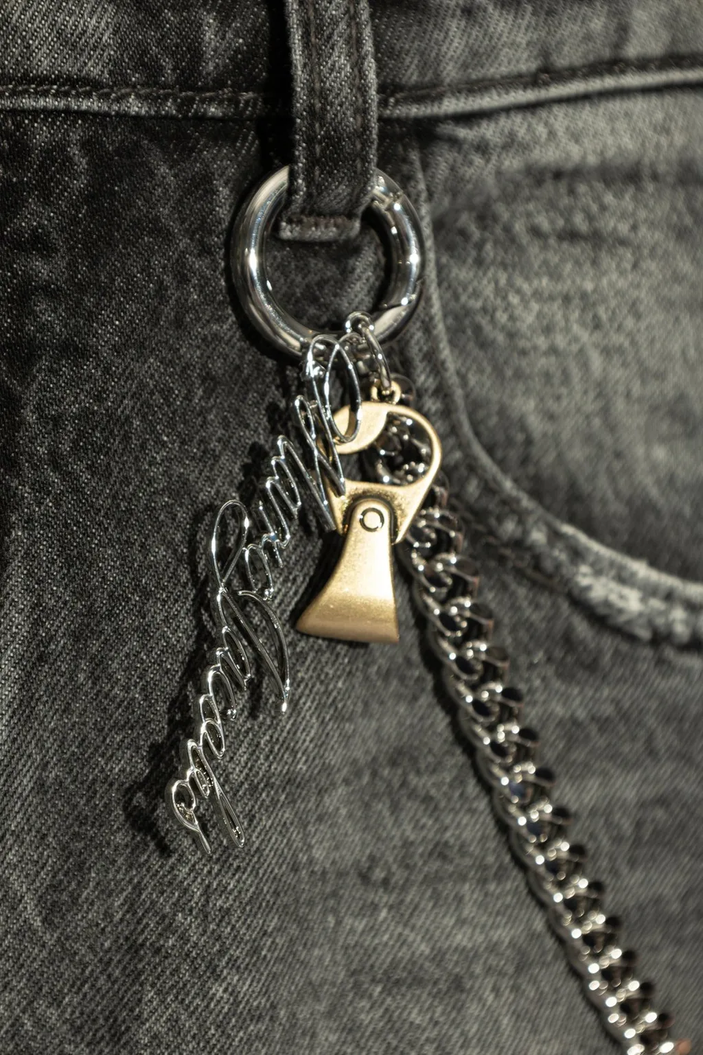 Charm Oversized Jeans