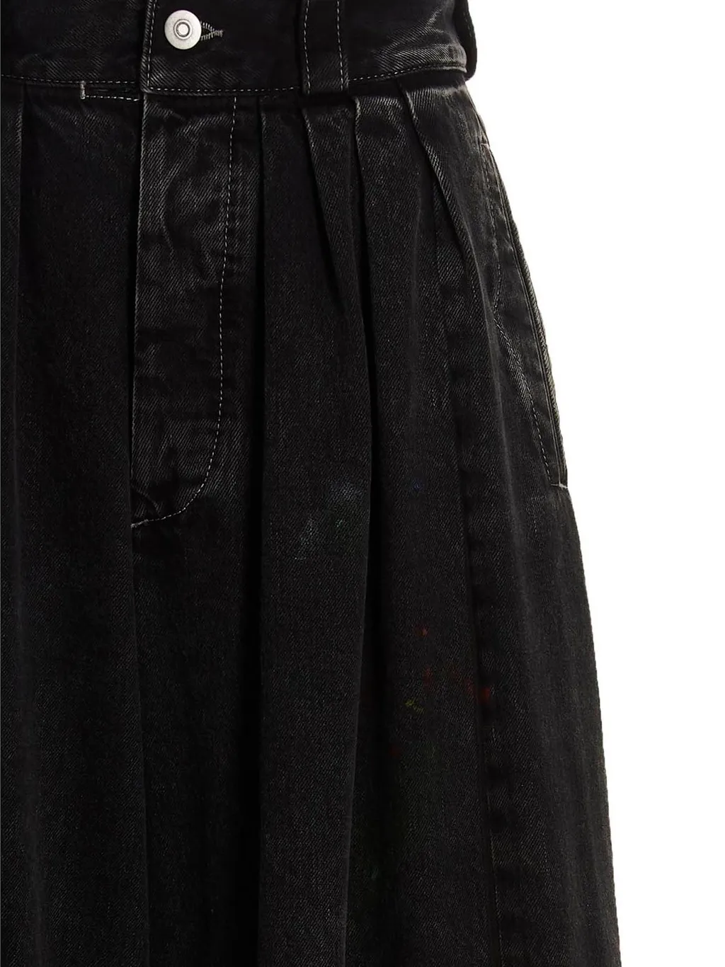 Wide-Leg Jeans