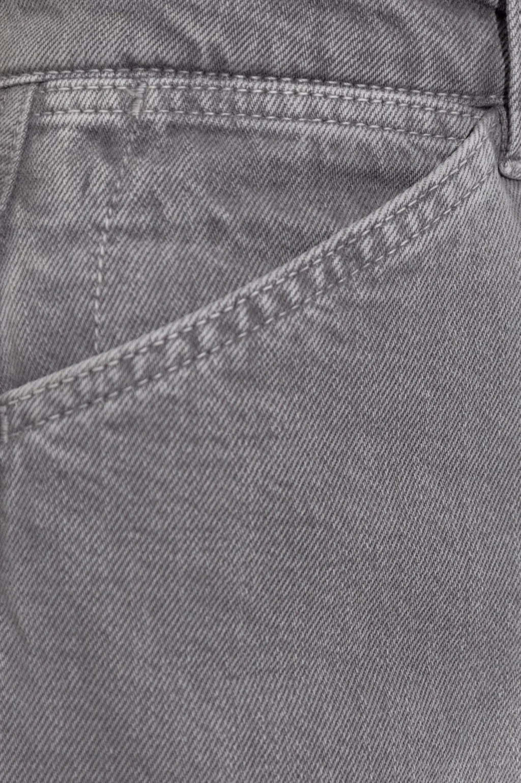 Wide-Leg Jeans