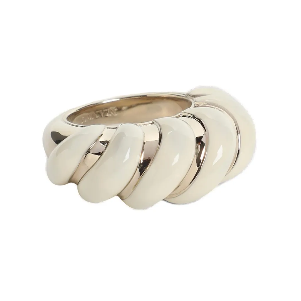 Twisted Ring