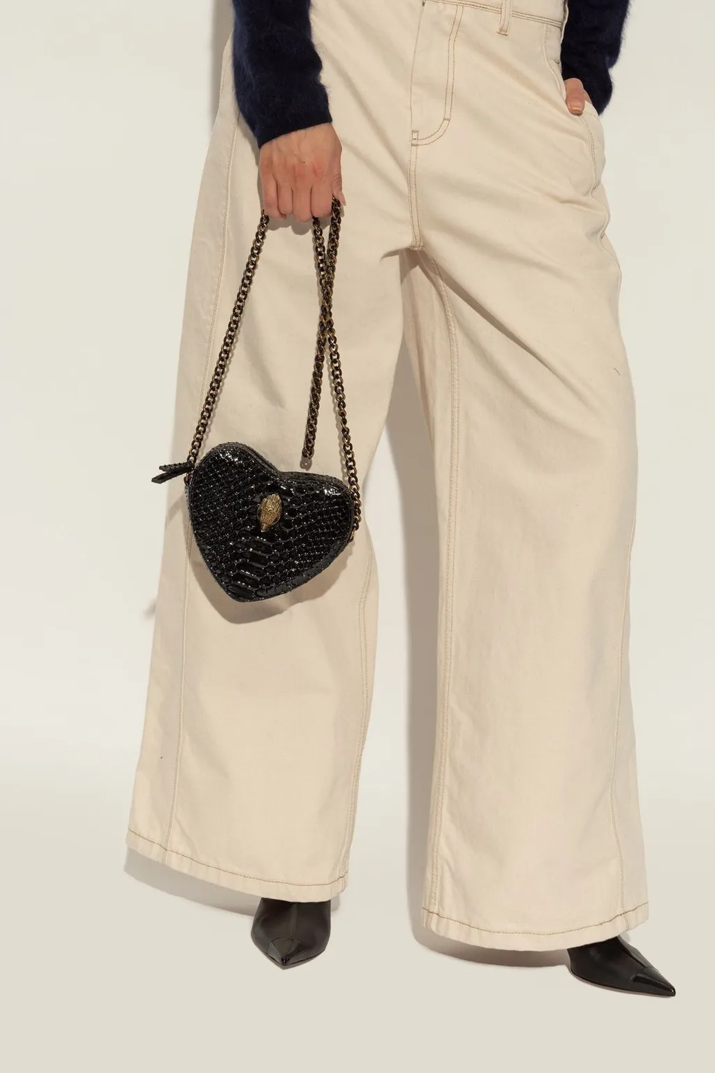 Heart-Shaped Shoulder Bag