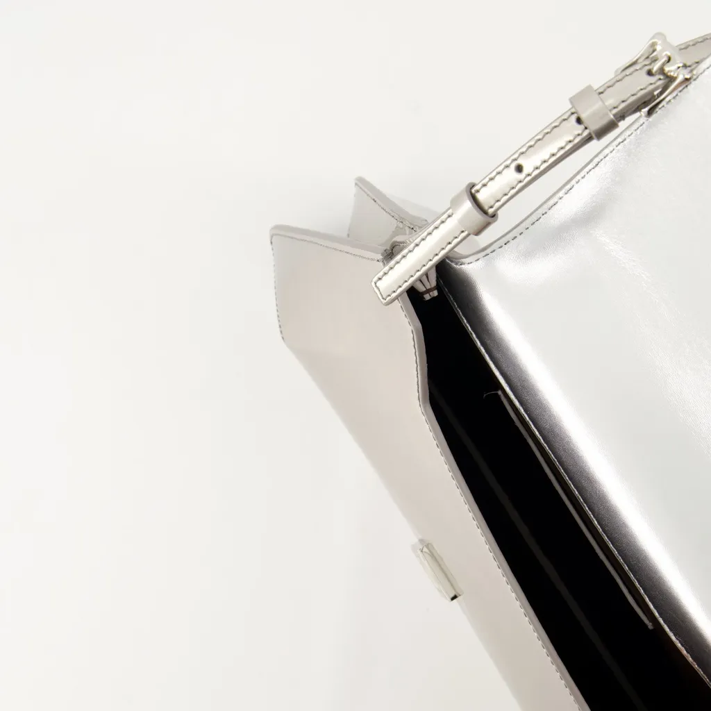 Giv 4G Shoulder Bag