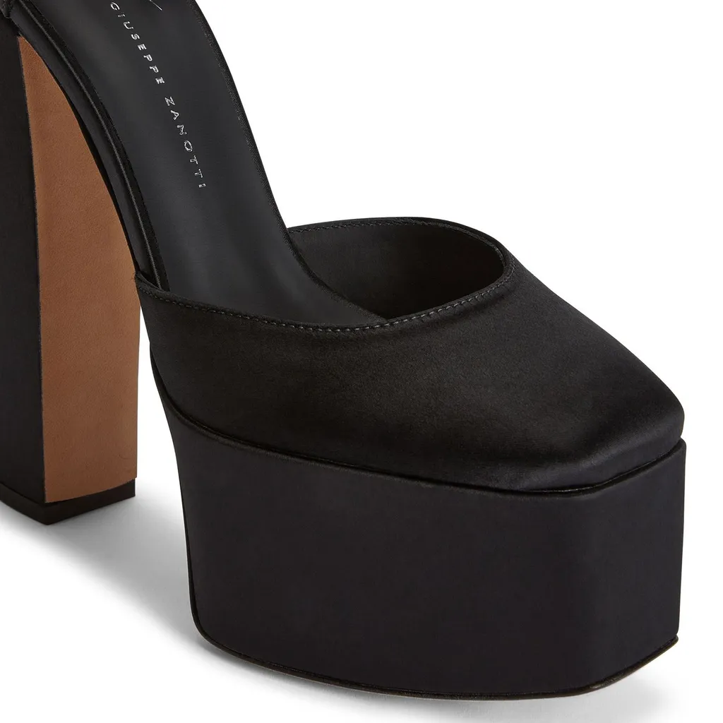 Platform Mary Jane Heels